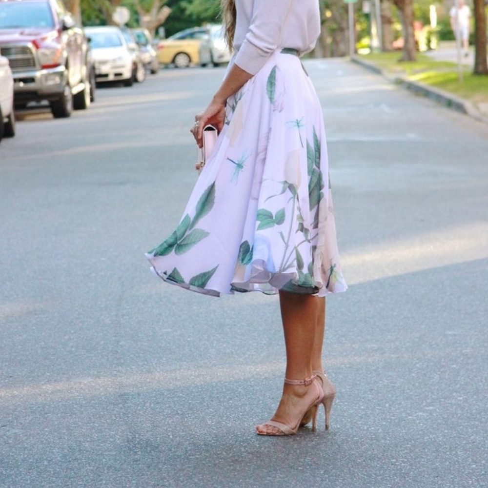 Long wavy floral skirt